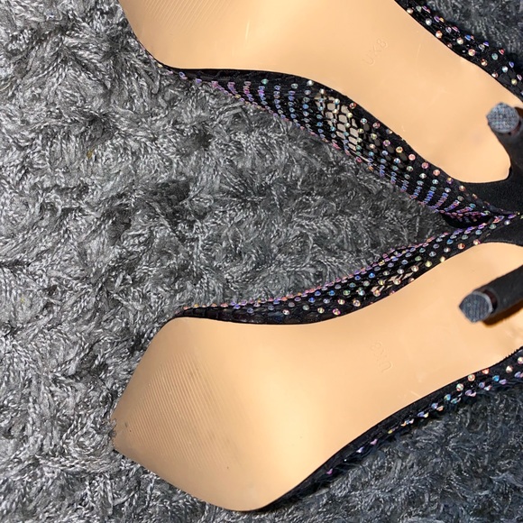 Heels - Picture 6 of 8